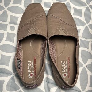 Bobs sketcher slip on flat size 8